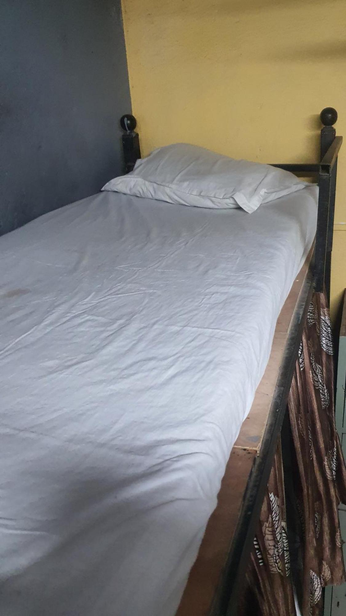 Bapuji Dormitory Hostel Mumbai Kültér fotó