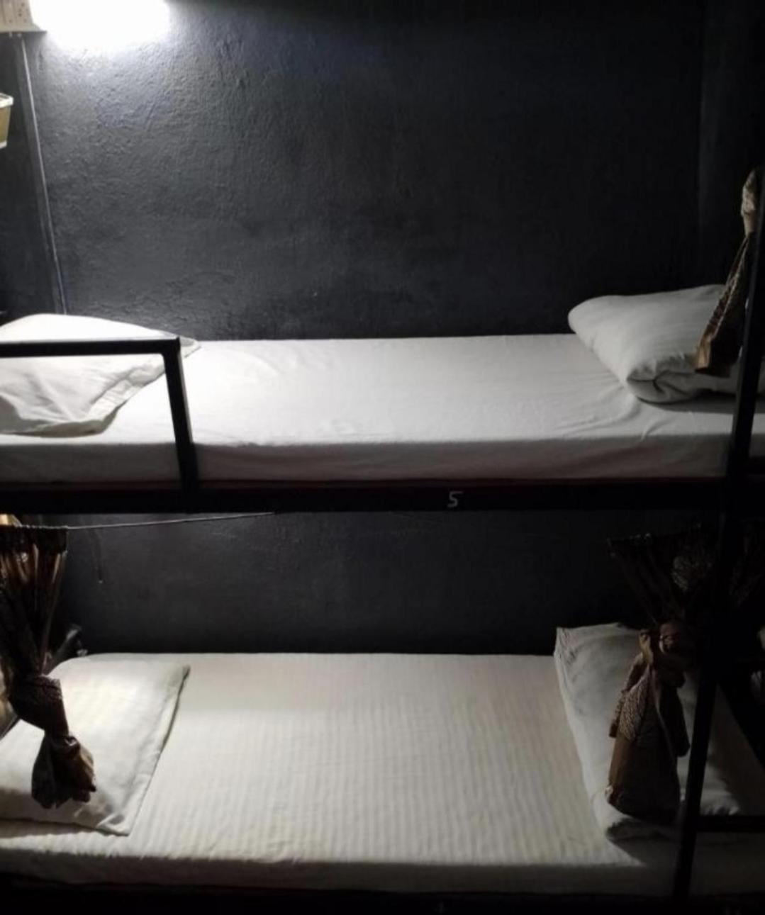 Bapuji Dormitory Hostel Mumbai Kültér fotó