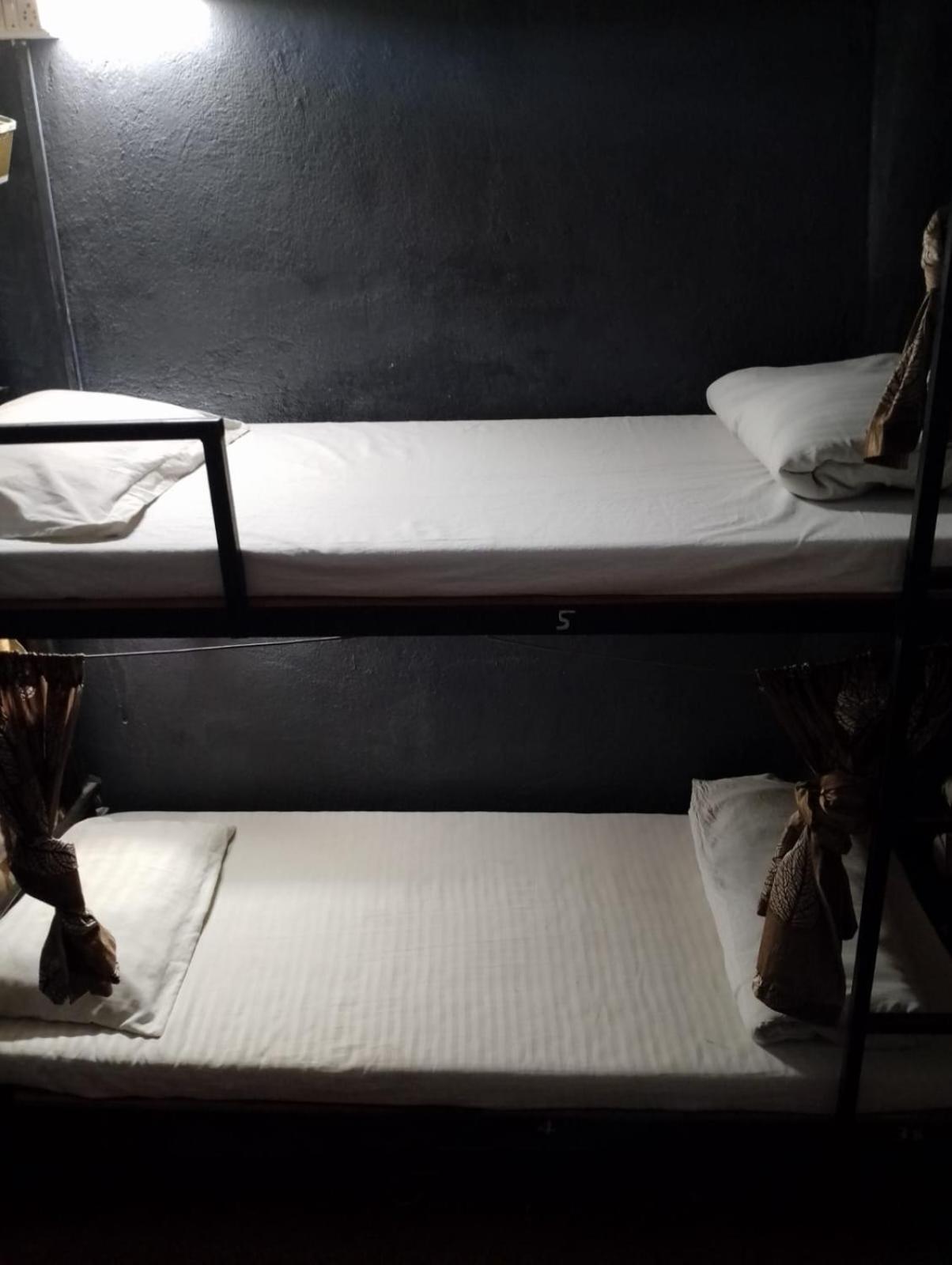 Bapuji Dormitory Hostel Mumbai Kültér fotó