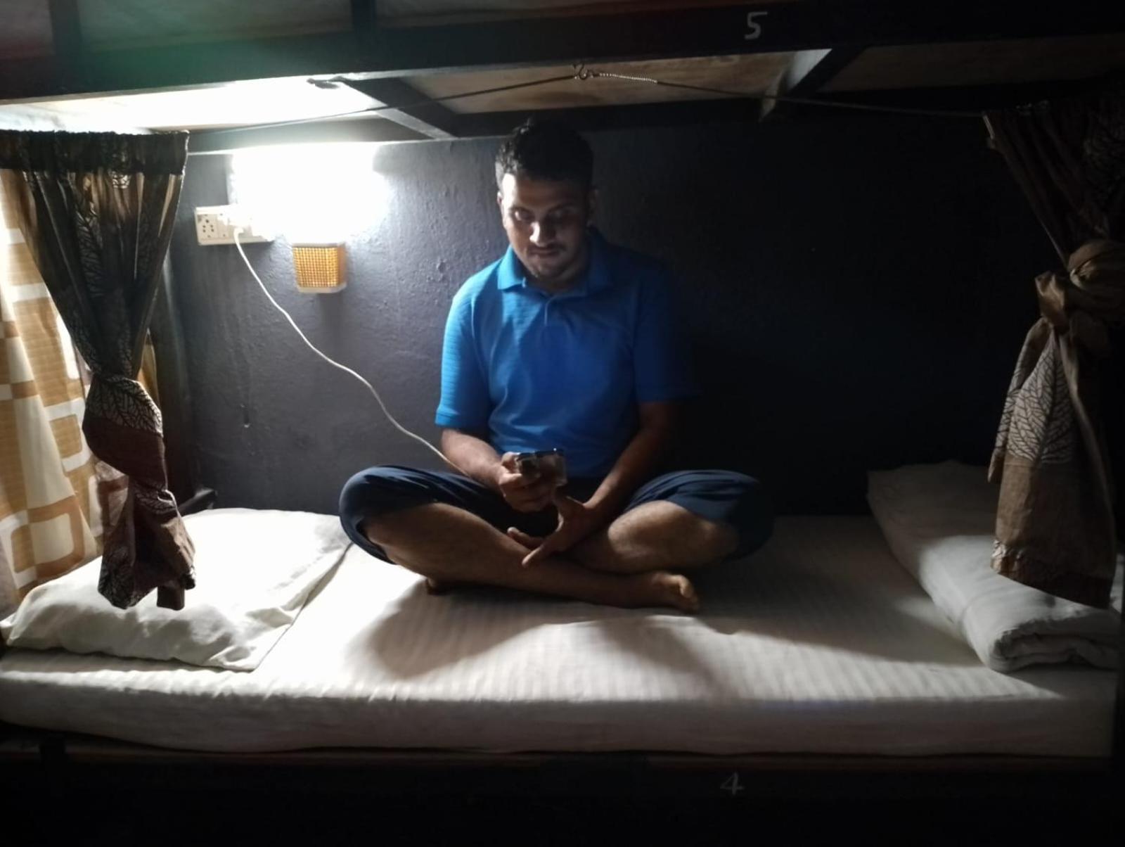 Bapuji Dormitory Hostel Mumbai Kültér fotó
